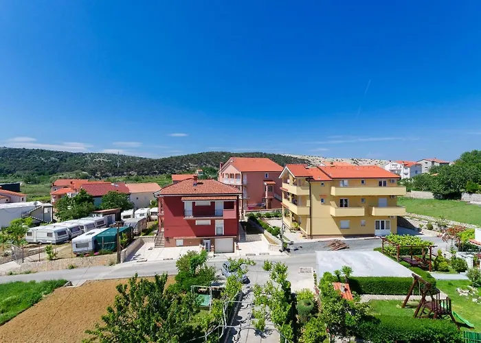 Rajka Апартаменты Лопар