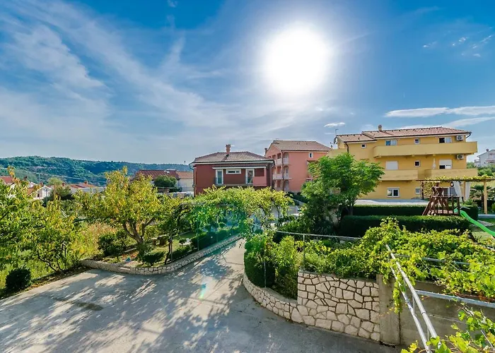 Апартаменты Rajka Лопар