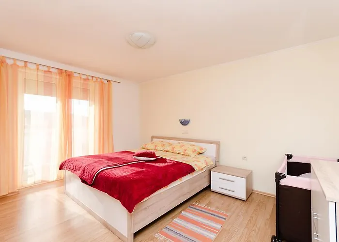 Апартаменты Rajka Лопар