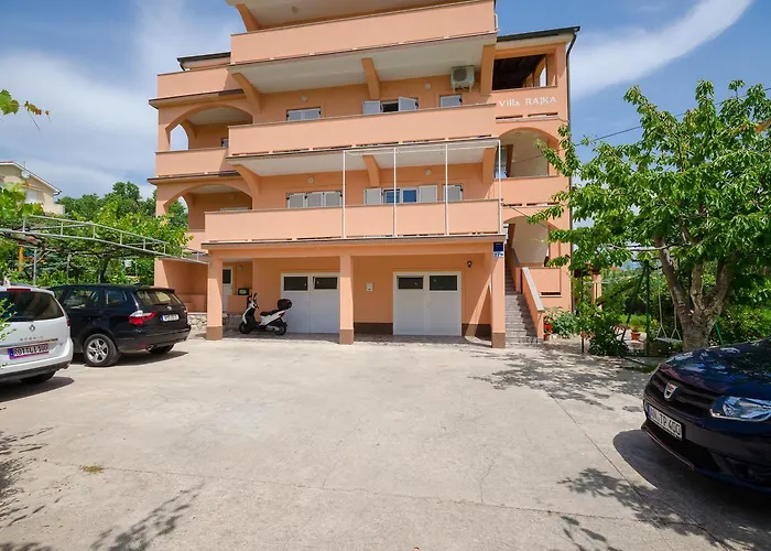 Rajka Апартаменты Лопар