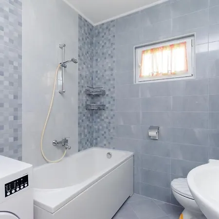 Rajka Apartment Lopar
