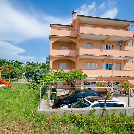 Rajka Apartment *